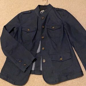 Blazer goes all the way down to the wrist